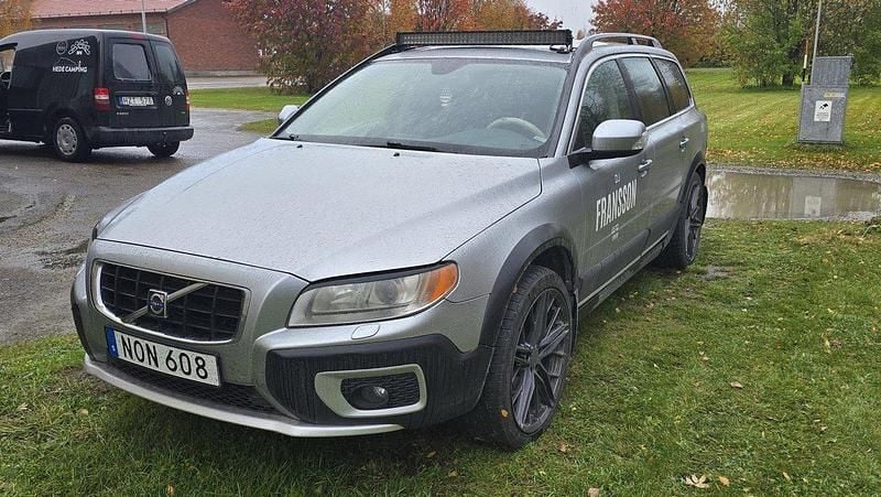Silver Begagnad 2008 Volvo XC70 SUV | 46 000 kr (Marknadspris) - Bild 1/4