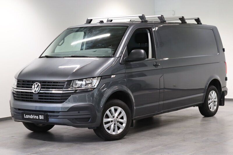 Grå Begagnad 2023 VW T6.1 Van | 419 000 kr (Superpris) - Bild 1/4