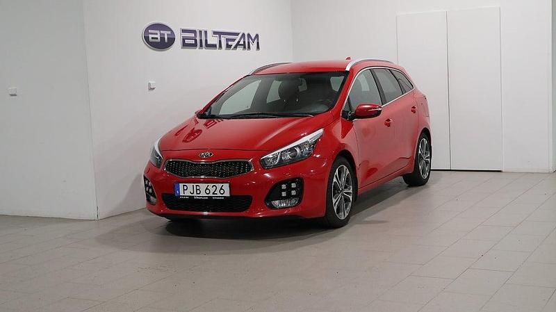 Röd Begagnad 2017 Kia Ceed Sportswagon GT-Line Kombi | 139 900 kr (Marknadspris) - Bild 1/4