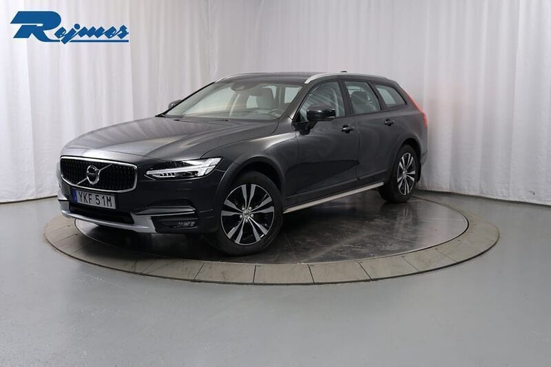 Grå (savile grå metallic) Begagnad 2019 Volvo V90 CC SE Kombi | 339 900 kr (Marknadspris) - Bild 1/4