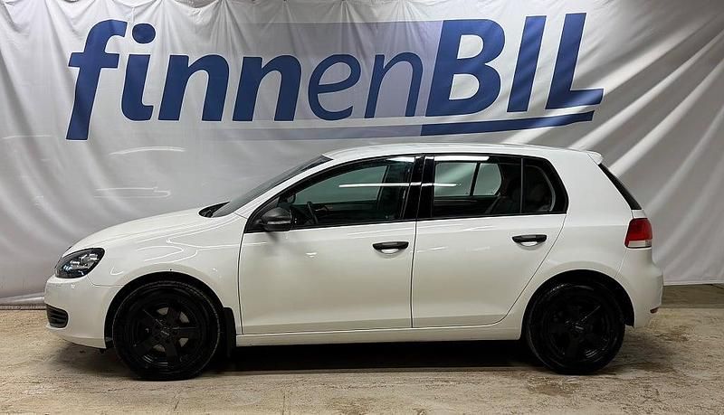 Begagnad VW Golf VI 105 HK (77 kW) 2010 Vit Halvkombi
