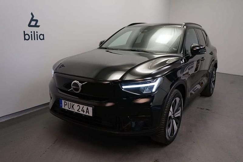 Begagnad Volvo XC40 Core 185 kW (252 HK) 2022 Svart SUV