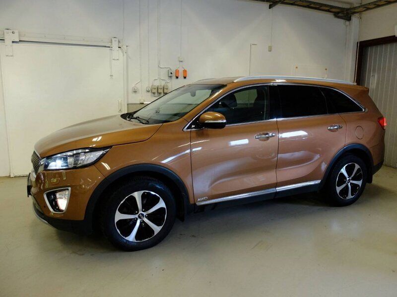 Brun Begagnad 2015 Kia Sorento 2 SUV | 209 000 kr (Marknadspris) - Bild 1/4