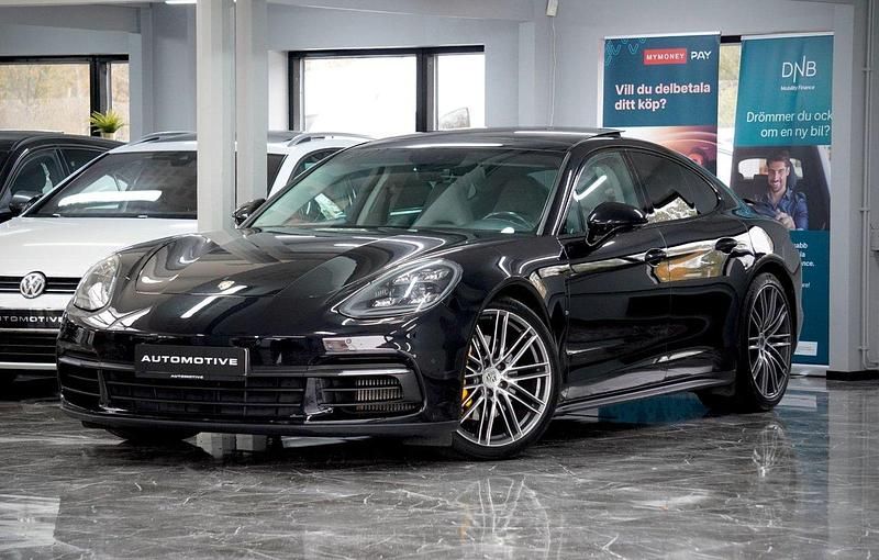 Svart Begagnad 2017 Porsche Panamera 4S Sport Sedan | 579 900 kr (Marknadspris) - Bild 1/4