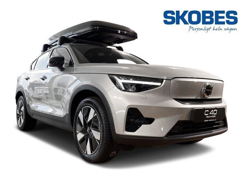 Silver Ny 2024 Volvo EC40 Plus SUV | 545 900 kr (Marknadspris) - Bild 1/3