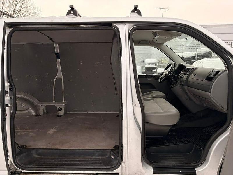 Begagnad VW T5 174 HK (127 kW) 2009 Silver Van