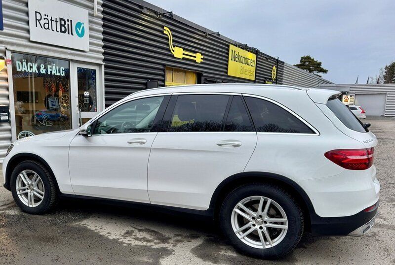 Vit Begagnad 2017 Mercedes GLC220 Exclusive SUV | 269 000 kr (Marknadspris) - Bild 1/4
