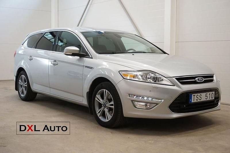 Grå Begagnad 2011 Ford Mondeo Titanium Kombi | 58 900 kr (Lite dyr) - Bild 1/4