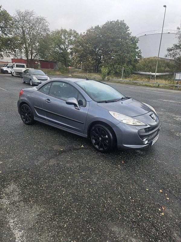 Grå Begagnad 2007 Peugeot 207 CC Cab | 29 500 kr (Marknadspris) - Bild 1/4