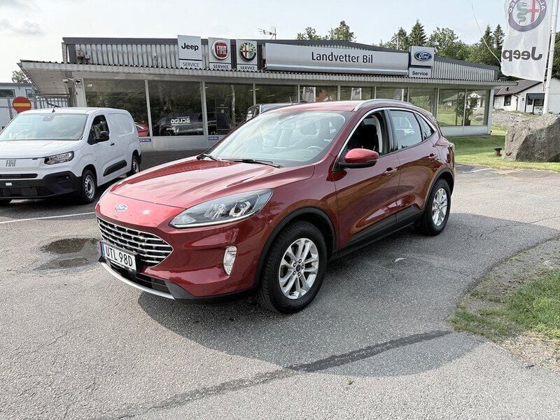 Röd Begagnad 2020 Ford Kuga Titanium SUV | 299 900 kr (Marknadspris) - Bild 1/4