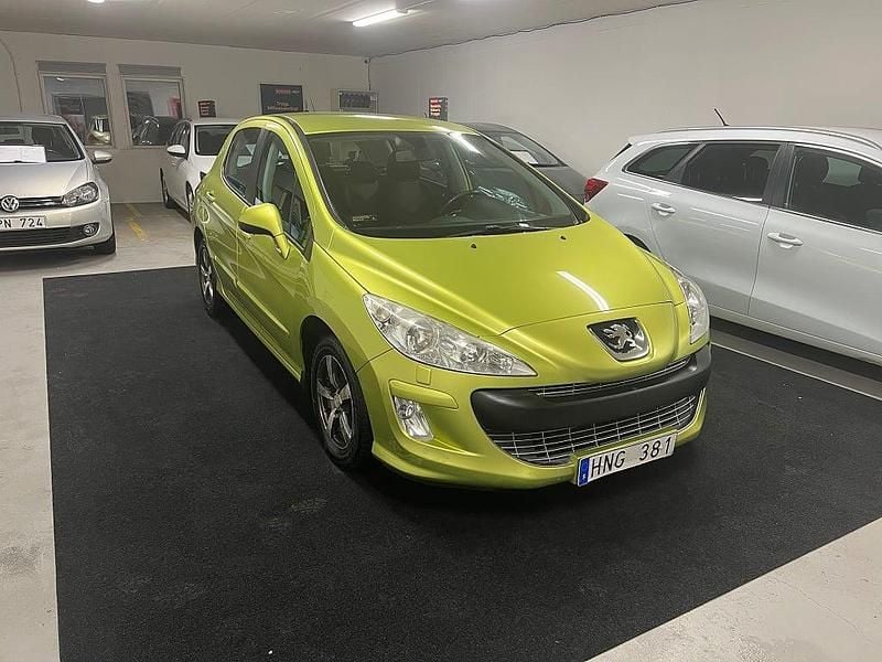 Ljusgrön Begagnad 2008 Peugeot 308 Halvkombi | 49 900 kr (Marknadspris) - Bild 1/4