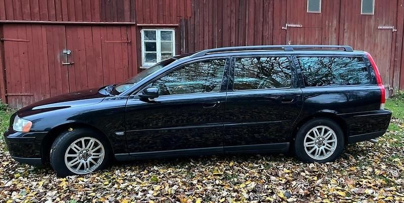 Begagnad 2005 Volvo V70 Kombi | 15 000 kr (Superpris) - Bild 1/3