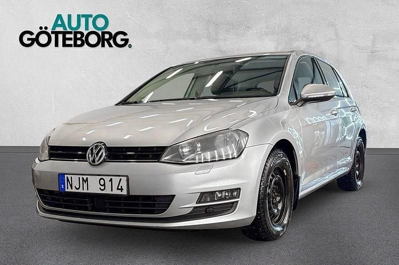 Silver Begagnad 2013 VW Golf VII Halvkombi | 89 900 kr (Marknadspris) - Bild 1/3