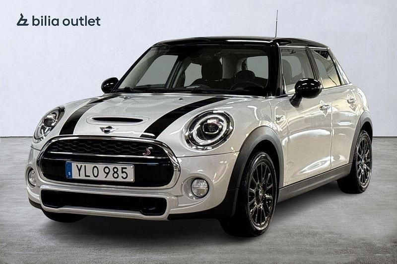 Silver Begagnad 2019 Mini Cooper S Essential Halvkombi | 179 900 kr (Superpris) - Bild 1/3