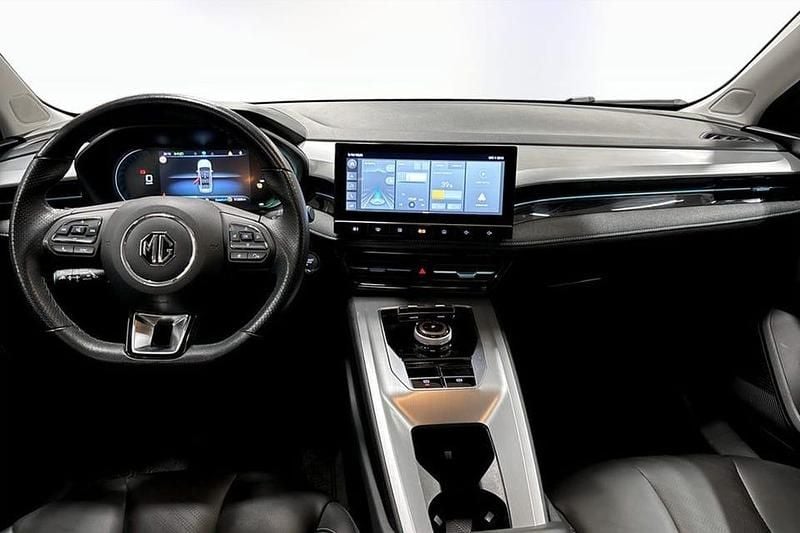 Begagnad MG MG5 EV Long Range Luxury 116 kW (158 HK) 2022 Svart Kombi