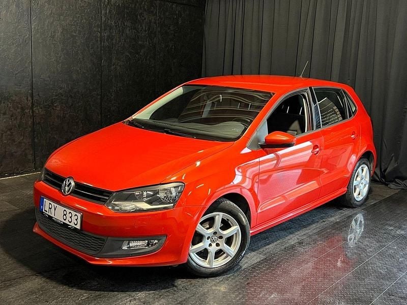 Orange Begagnad 2011 VW Polo Halvkombi | 59 500 kr (Marknadspris) - Bild 1/4
