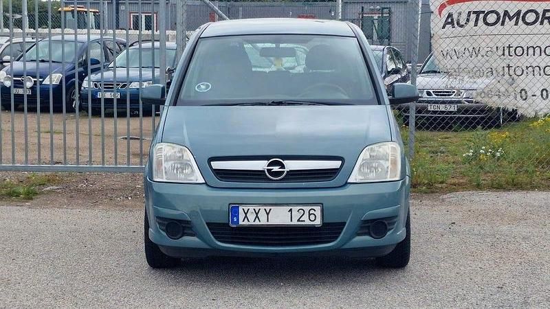 Grå Begagnad 2006 Opel Meriva Minibuss | 25 900 kr (Lite dyr) - Bild 1/4