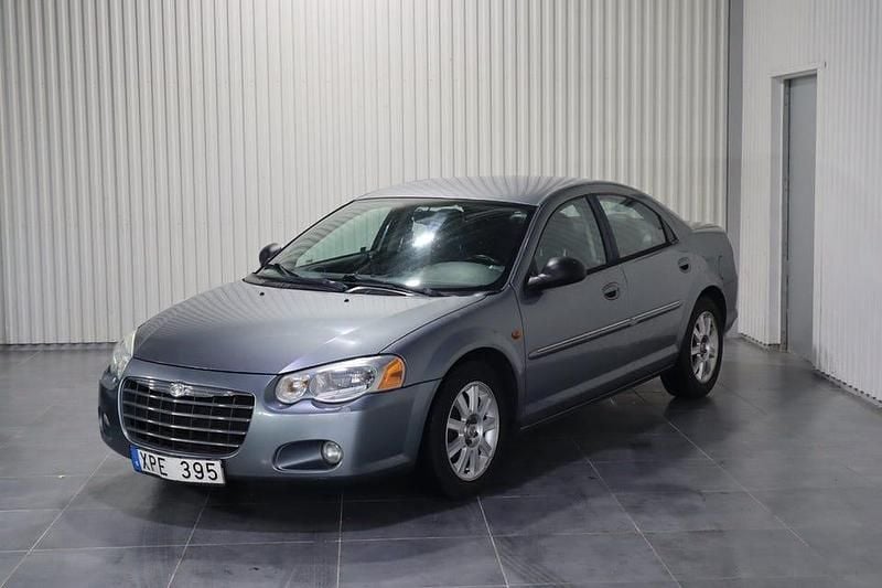 Grå Begagnad 2006 Chrysler Sebring Sedan | 29 900 kr (Marknadspris) - Bild 1/4