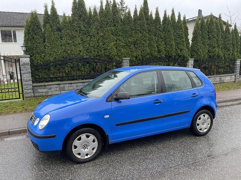 Begagnad 2005 VW Polo Halvkombi | 29 000 kr - Bild 1/4