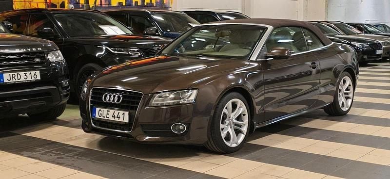 Brun Begagnad 2011 Audi A5 Cabriolet Comfort Cab | 147 800 kr (Bra pris) - Bild 1/4