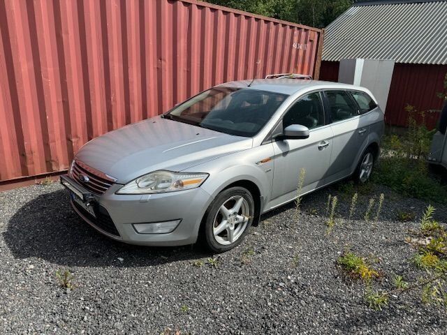 Grå Begagnad 2007 Ford Mondeo Ghia Kombi | 5 000 kr - Bild 1/4