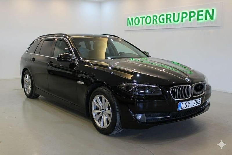 Svart Begagnad 2012 BMW 520 Kombi | 89 900 kr (Bra pris) - Bild 1/4