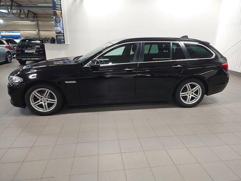 Begagnad BMW 520 190 HK (139 kW) 2014 Svart Kombi