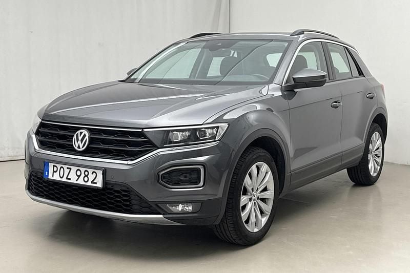 Grå Begagnad 2018 VW T-Roc SUV | 149 000 kr (Marknadspris) - Bild 1/4