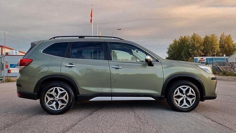 Grön Begagnad 2019 Subaru Forester SUV | 249 900 kr (Marknadspris) - Bild 1/4