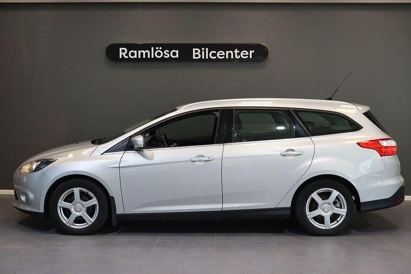 Grå Begagnad 2014 Ford Focus Kombi | 79 900 kr (Marknadspris) - Bild 1/4