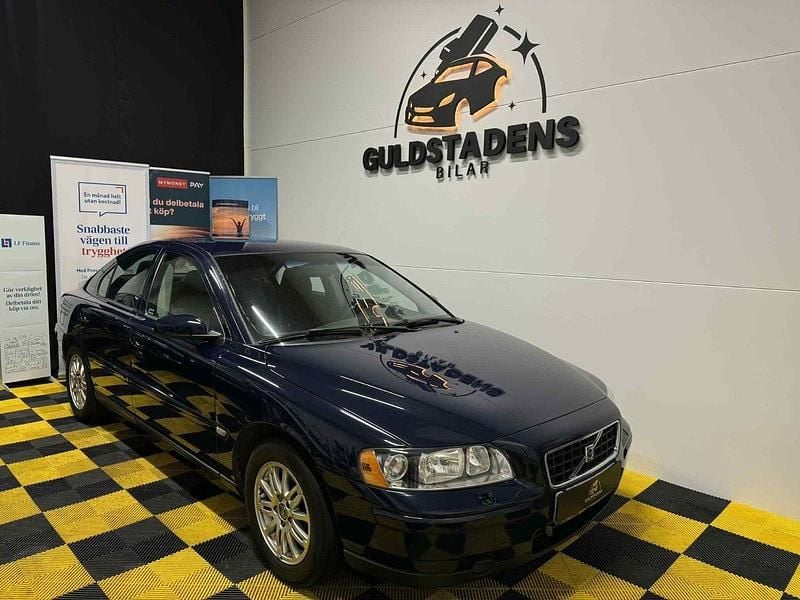 Blå Begagnad 2006 Volvo S60 Business Edition Sedan | 64 900 kr (Dyr) - Bild 1/3