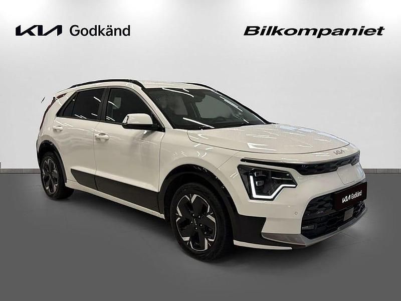 Begagnad Kia e-Niro 152 kW (207 HK) 2022 Vit SUV