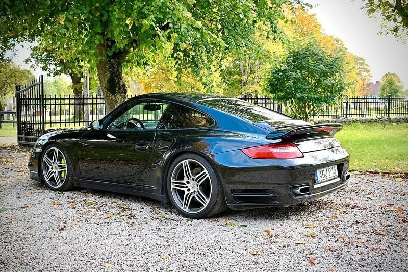 Svart Begagnad 2007 Porsche 911 Turbo Sport Sportkupé | 740 000 kr - Bild 1/3