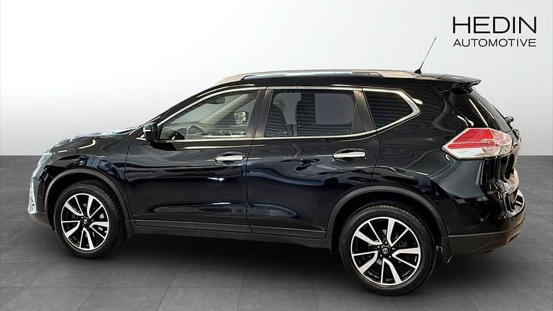 Svart (black) Begagnad 2017 Nissan X-Trail SUV | 184 900 kr (Bra pris) - Bild 1/4