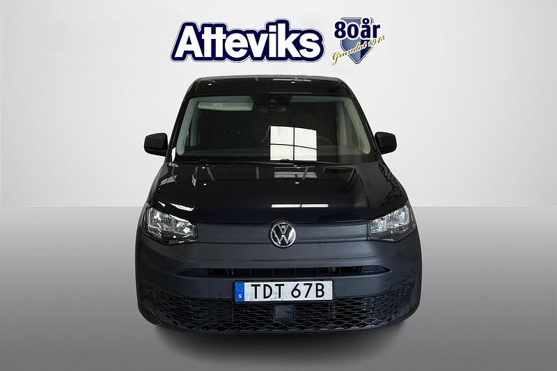 Blå Begagnad 2022 VW Caddy Minibuss | 209 000 kr (Superpris) - Bild 1/4