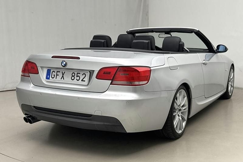 Begagnad BMW 325 M Sport 218 HK (160 kW) 2007 Ljusgrå Cab