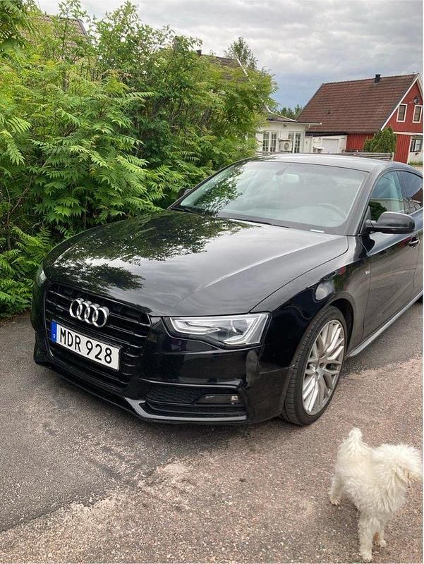Svart Begagnad 2016 Audi A5 Sportback Sport Halvkombi | 187 000 kr (Superpris) - Bild 1/4