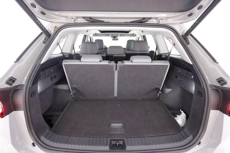 Begagnad Skoda Kodiaq 193 HK (141 kW) 2024 Grå SUV