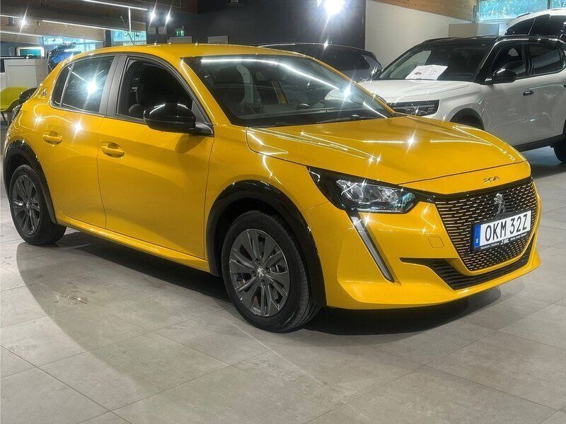 Gul Begagnad 2022 Peugeot e-208 Active Halvkombi | 209 900 kr (Dyr) - Bild 1/4
