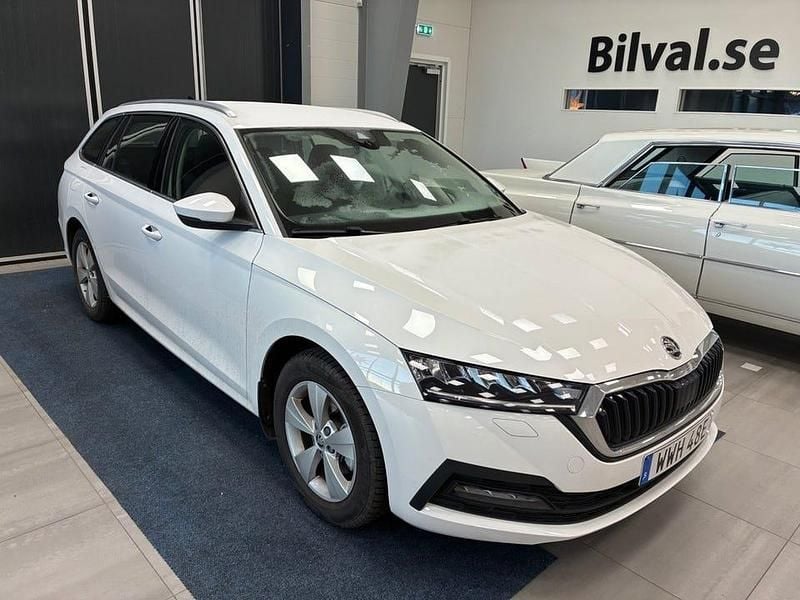 Vit Begagnad 2023 Skoda Octavia G-TEC Ambition Kombi | 259 000 kr (Marknadspris) - Bild 1/4