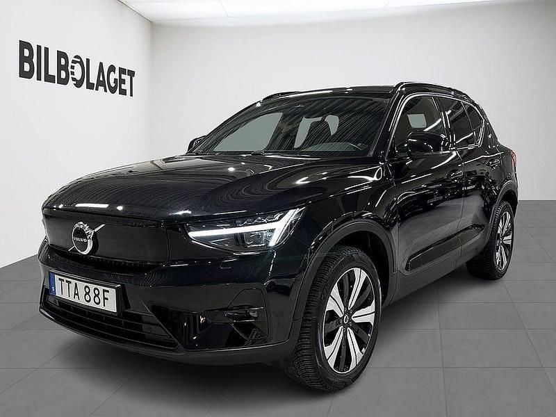 Svart Begagnad 2022 Volvo XC40 Plus SUV | 329 800 kr (Superpris) - Bild 1/4