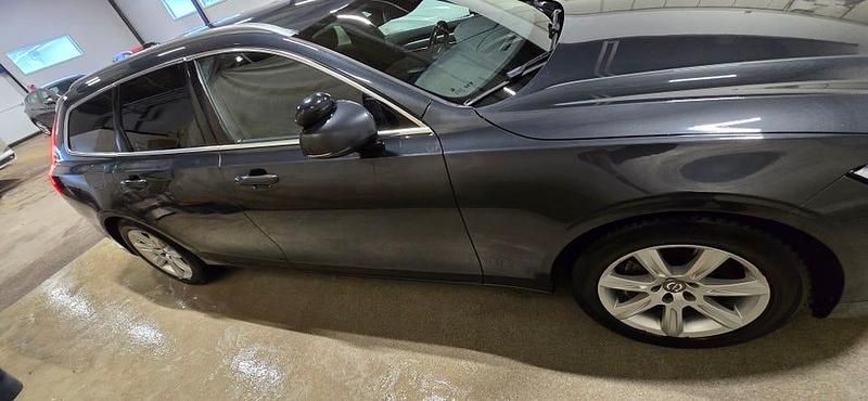 Begagnad 2018 Volvo V90 Kombi | 169 000 kr (Dyr) - Bild 1/4