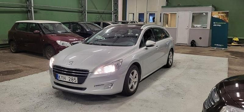 Grå Begagnad 2011 Peugeot 508 SW Kombi | 37 500 kr (Marknadspris) - Bild 1/4