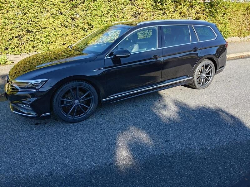 Svart Begagnad 2020 VW Passat GT Kombi | 265 000 kr (Marknadspris) - Bild 1/4