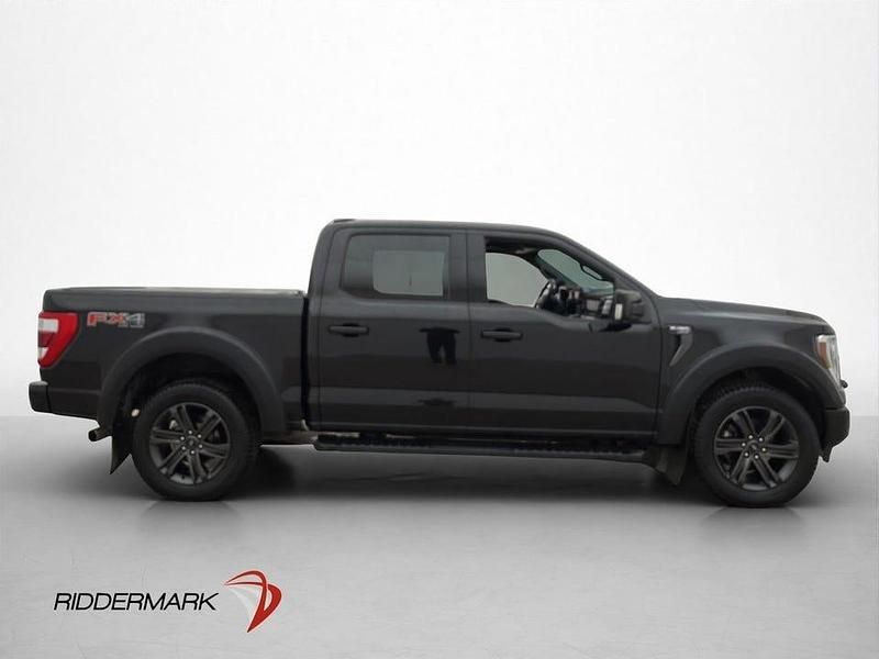 Begagnad Ford F-150 Lariat 407 HK (299 kW) 2021 Svart Pickup
