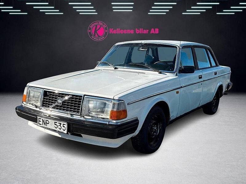Vit Begagnad 1984 Volvo 240 Sedan | 39 900 kr - Bild 1/4