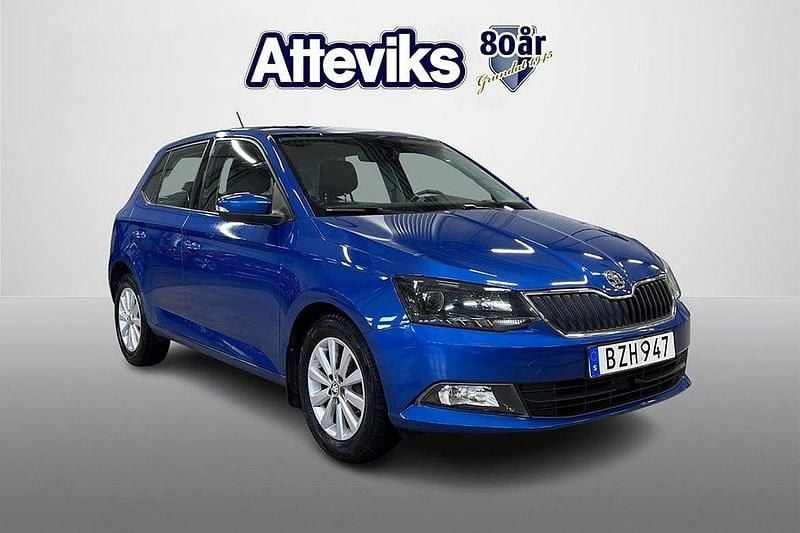 Blå Begagnad 2018 Skoda Fabia Style Halvkombi | 119 500 kr (Marknadspris) - Bild 1/4