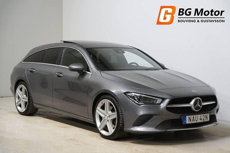 Mörkgrå Begagnad 2019 Mercedes CLA220 Sedan | 269 900 kr (Marknadspris) - Bild 1/4