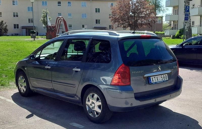 Grå Begagnad 2006 Peugeot 307 Kombi | 19 000 kr (Bra pris) - Bild 1/4