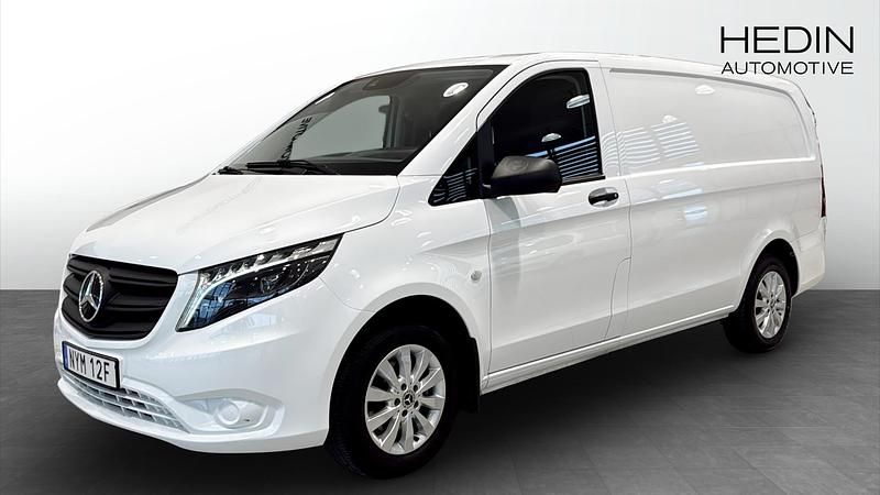 Vit Begagnad 2023 Mercedes Vito Van | 367 375 kr (Lite dyr) - Bild 1/4